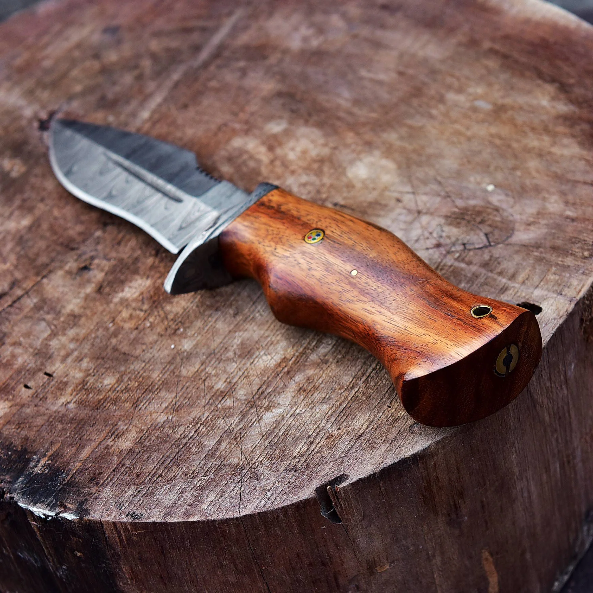 10" Custom Handmade Damascus Hunting Knife with Leather Sheath - Ideal for Skinning Camping Outdoor EDC Fixed Blade Bushcraft Knife with Walnut Wood - Image 4