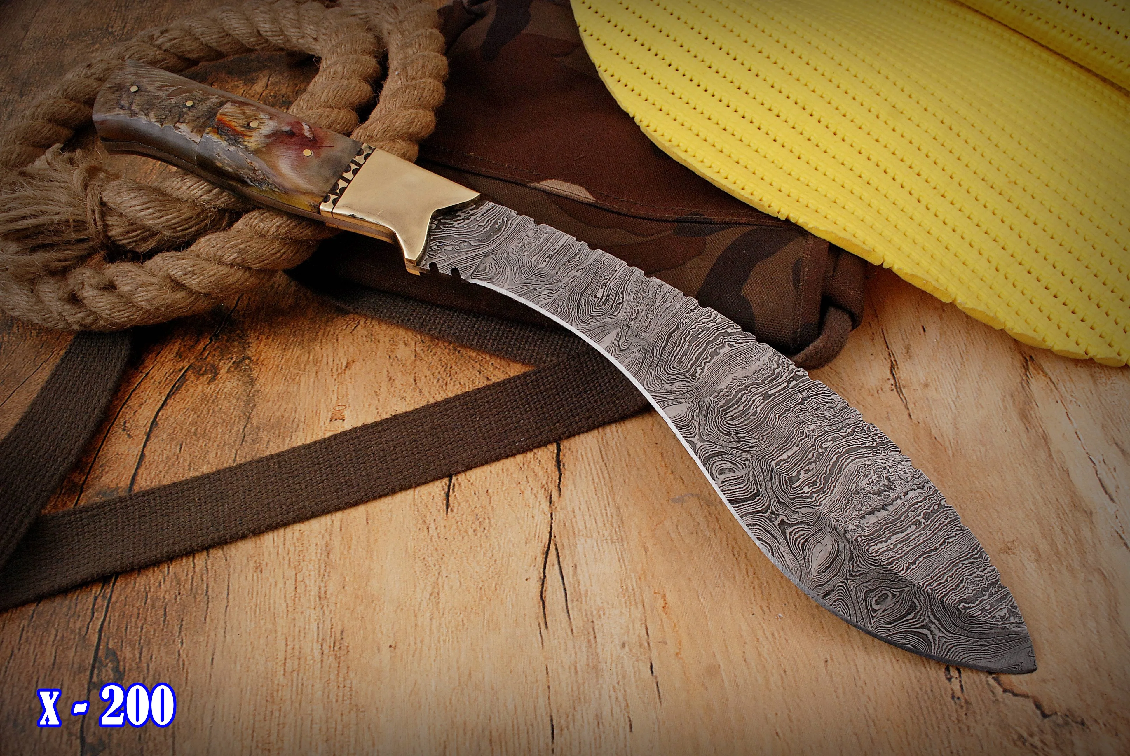 16" Custom Handmade Forged Damascus Steel Traditional Kukri Knife With Original Ram Horn Handle - Image 6