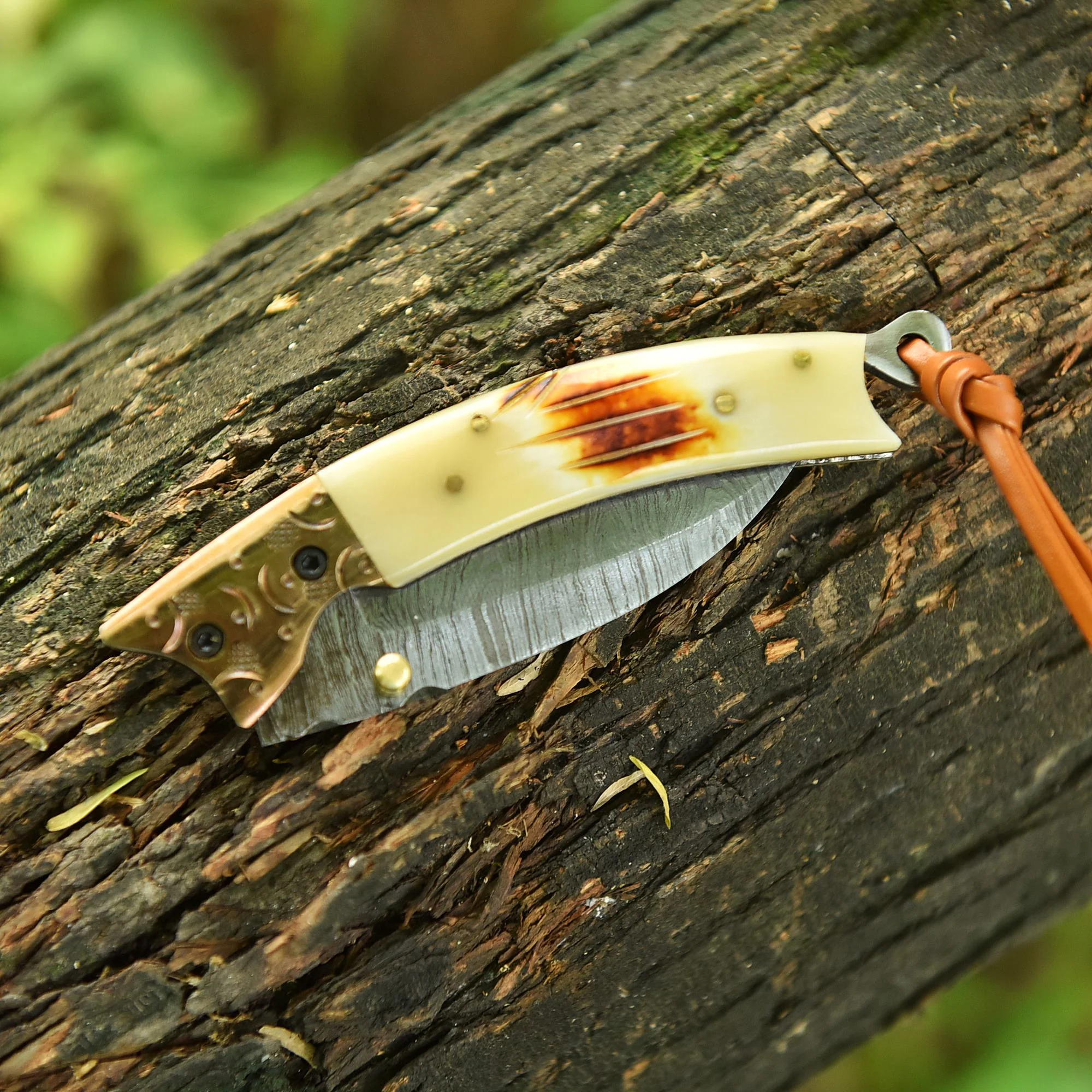 Custom Hand Crafted Damascus Steel Folding Pocket Hunting EDC Knife - Image 6
