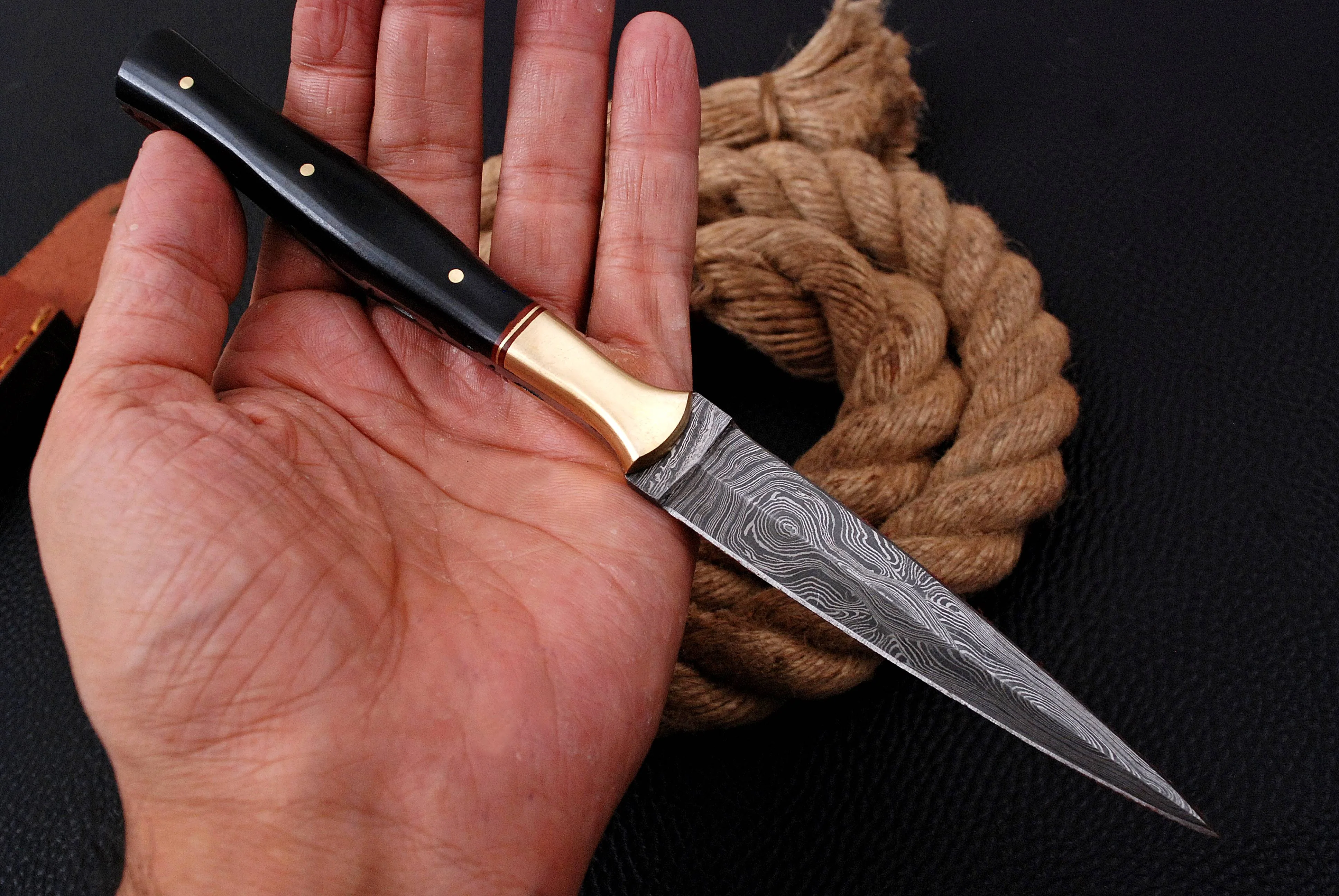 Damascus Steel Knife Full Tang with Leather Sheath x-70 - Image 4