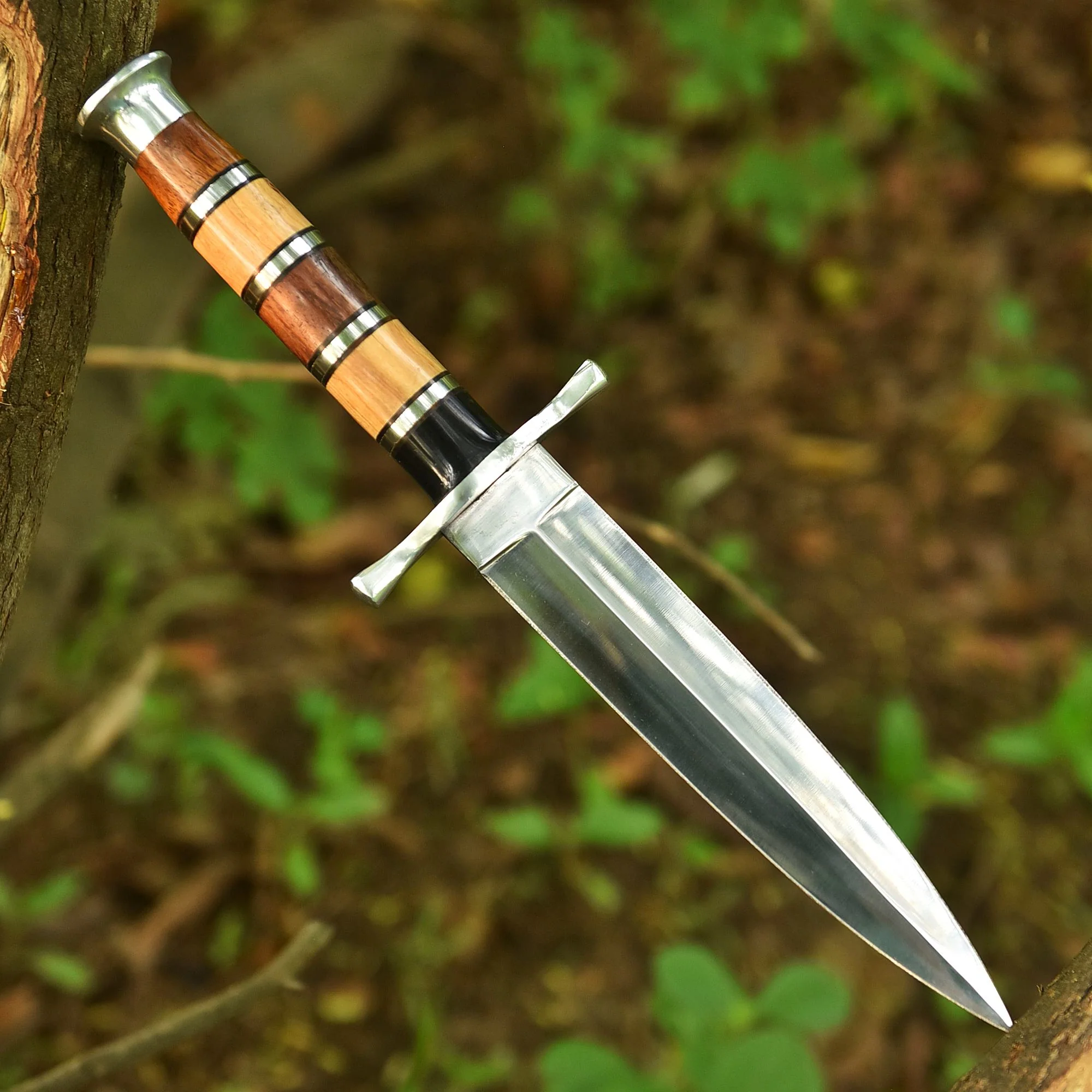 Hand Forged Carbon Steel Hunting Dagger Knife Wood Resin Steel Handle - Image 2