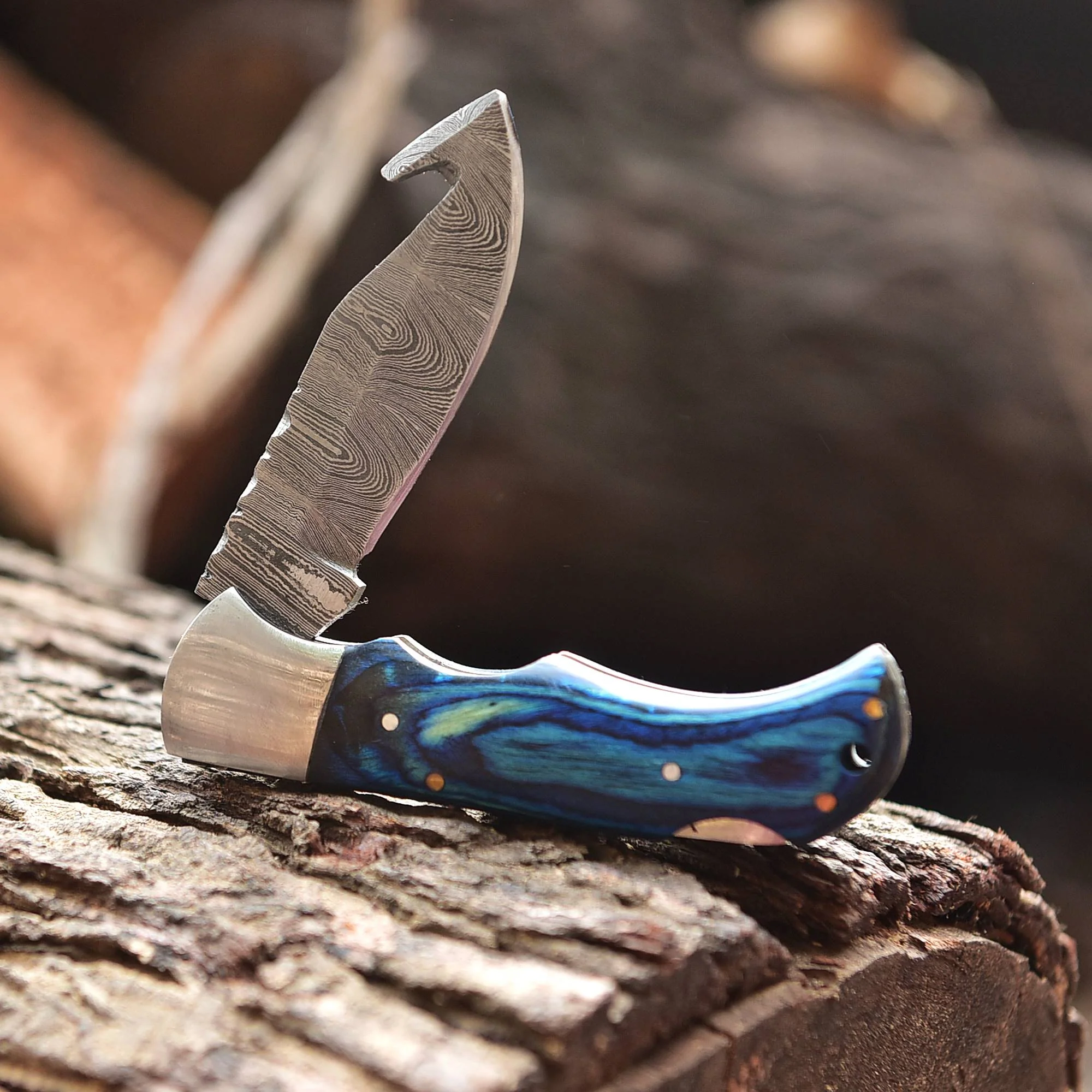 Hand Forged Damascus Steel Gut Hook Folding Blade Back Lock Pocket Knife - Image 5