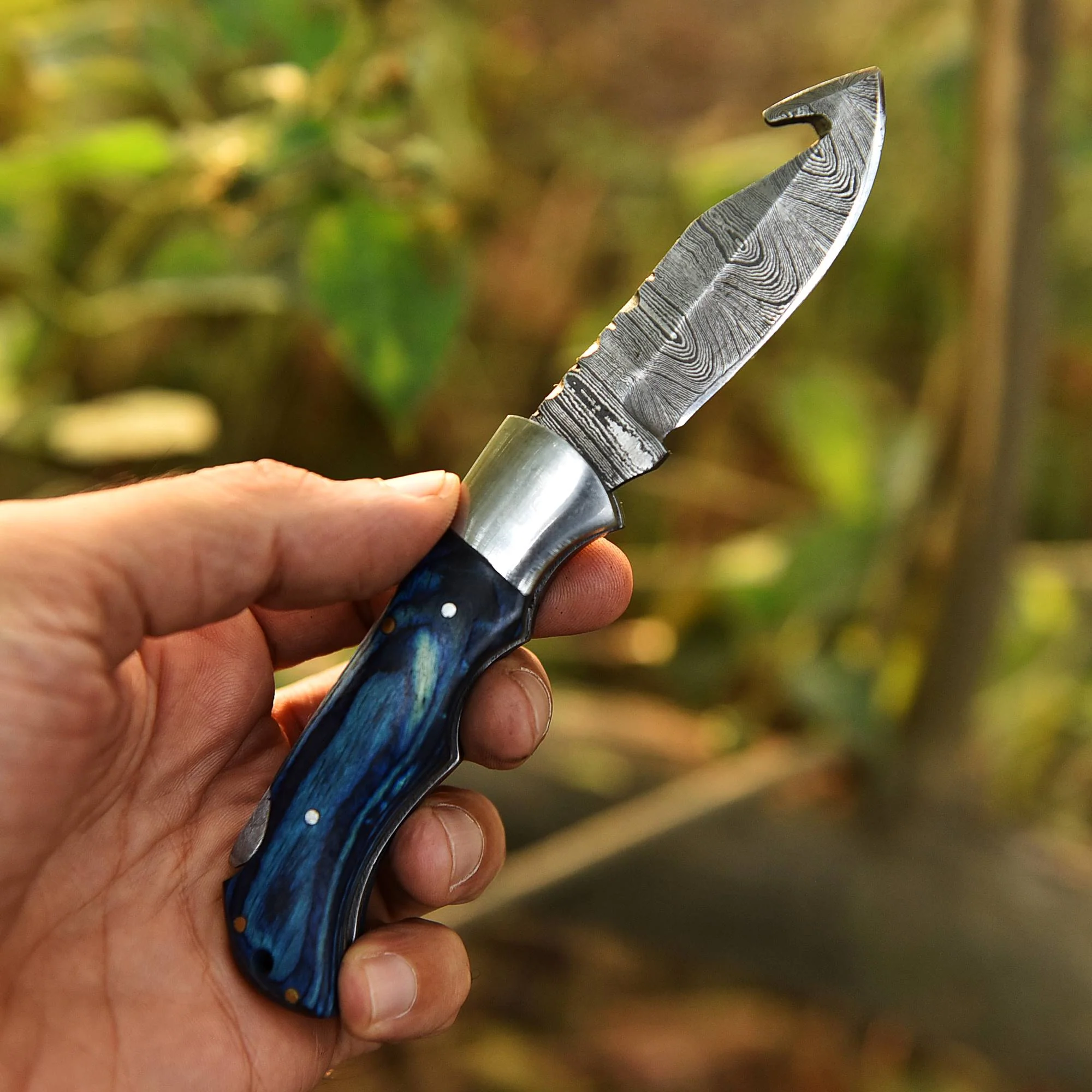Hand Forged Damascus Steel Gut Hook Folding Blade Back Lock Pocket Knife - Image 7