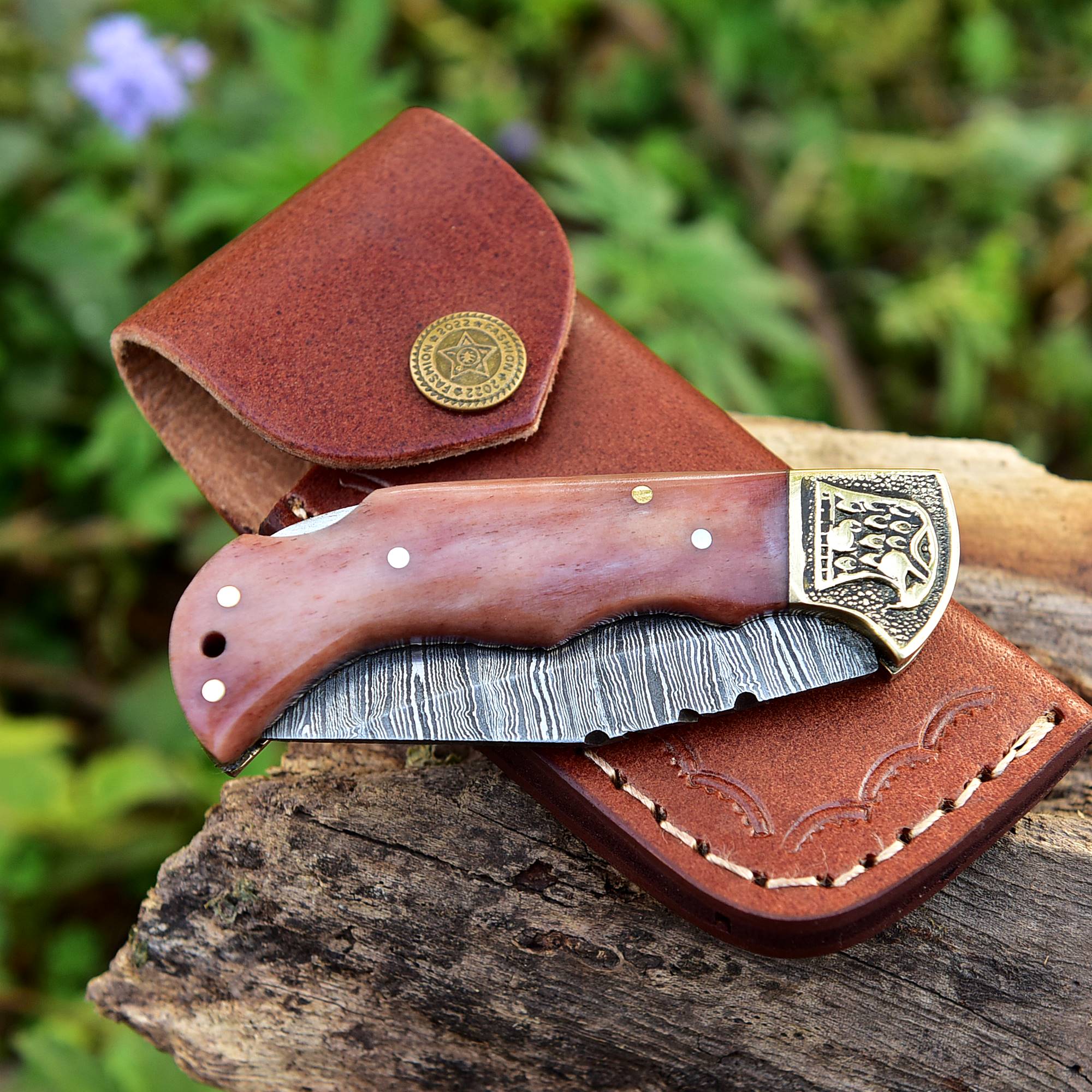 Hand Made Damascus Hunting Folding Knife With Brass Bolster & Bone Handle x751 - Image 4