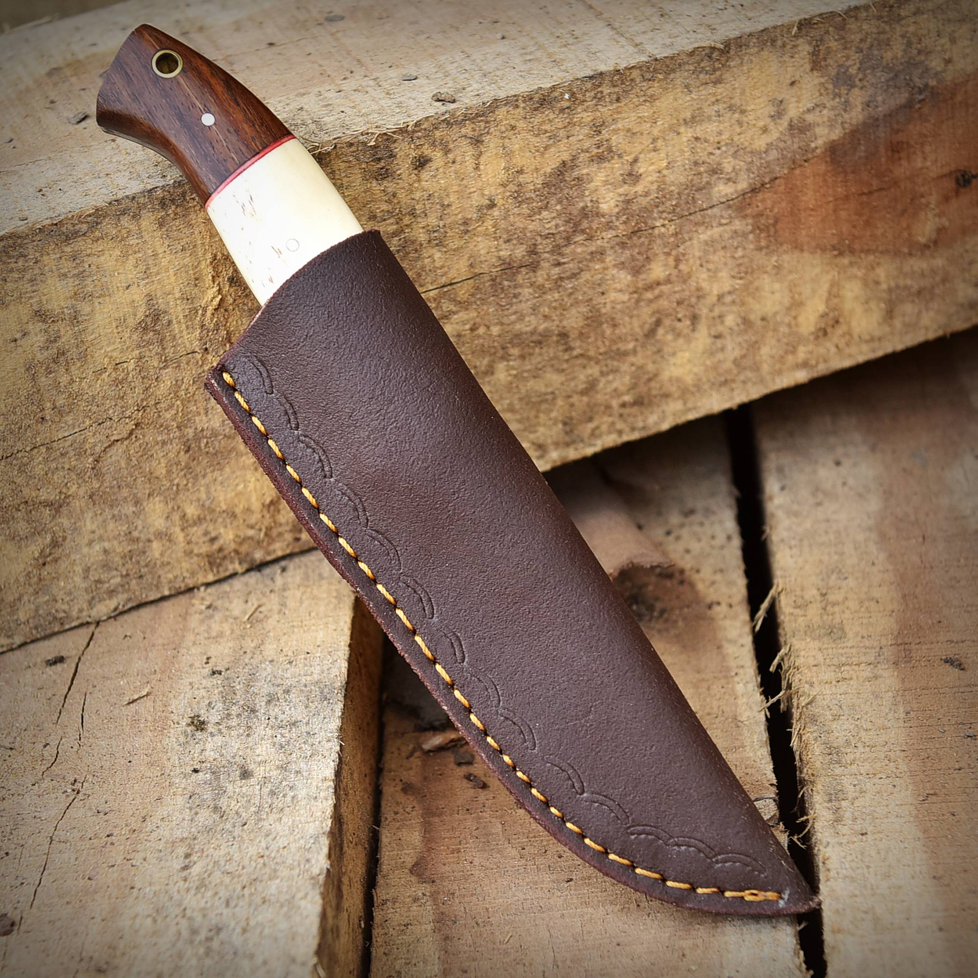 Handmade Damascus Steel Fixed Blade Bushcraft  Skinner Knife With Sheath - Image 9