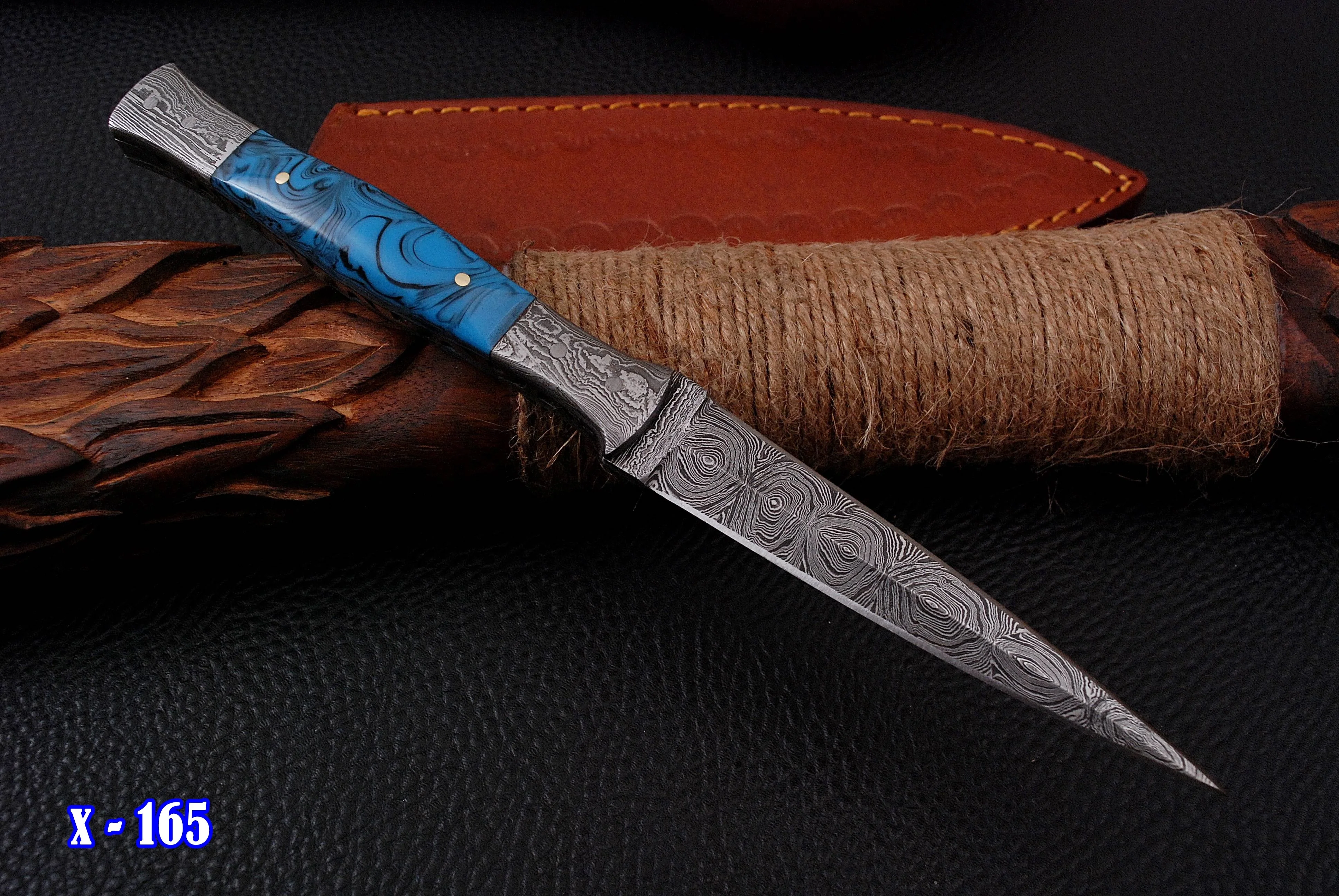 Handmade Damascus Steel Full Tang Knife with Sheath Resin Handle - Image 8