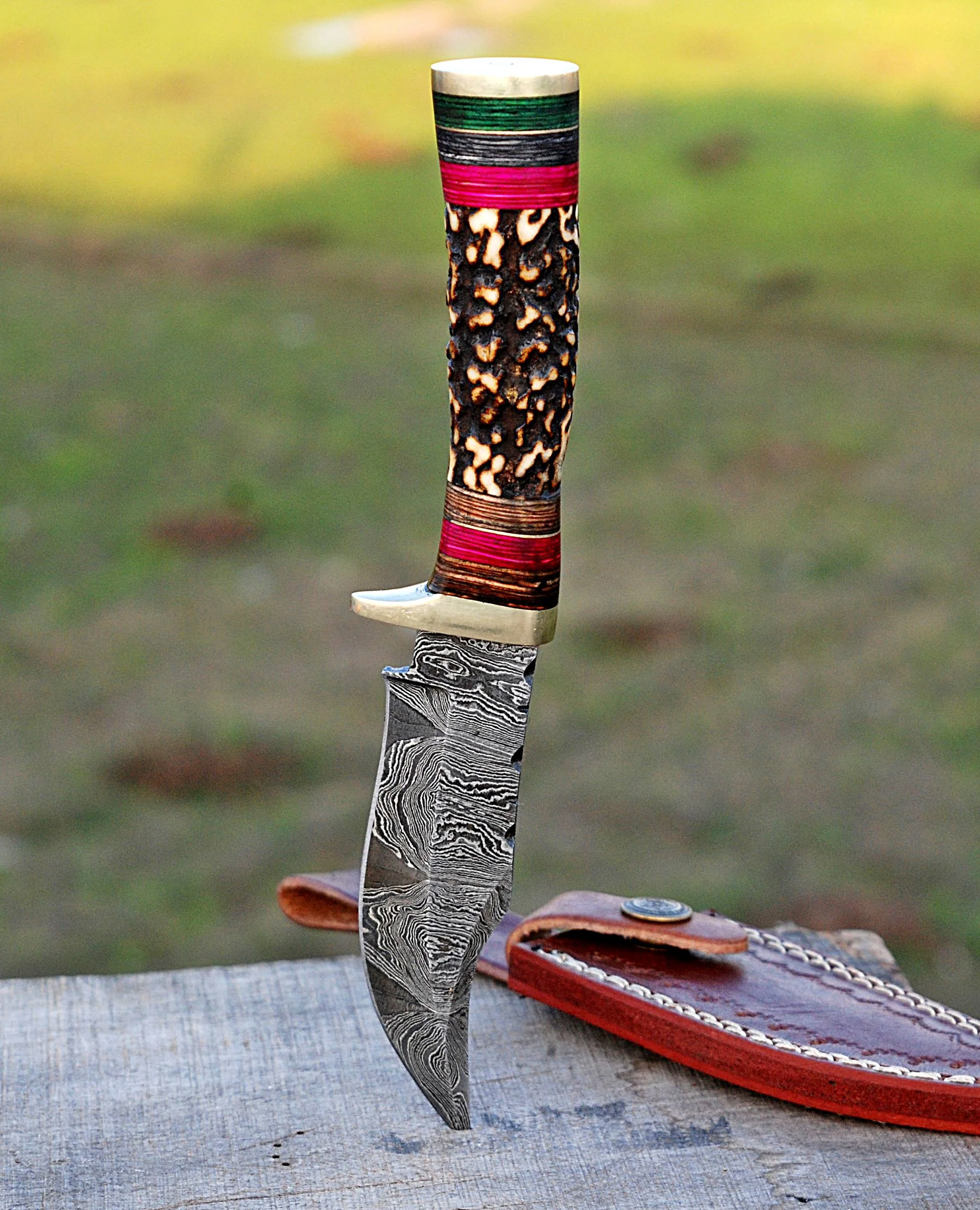 Handmade Damascus Steel Hunting Knife Original Stag Handle & Brass Guard with Leather Sheath - Image 5