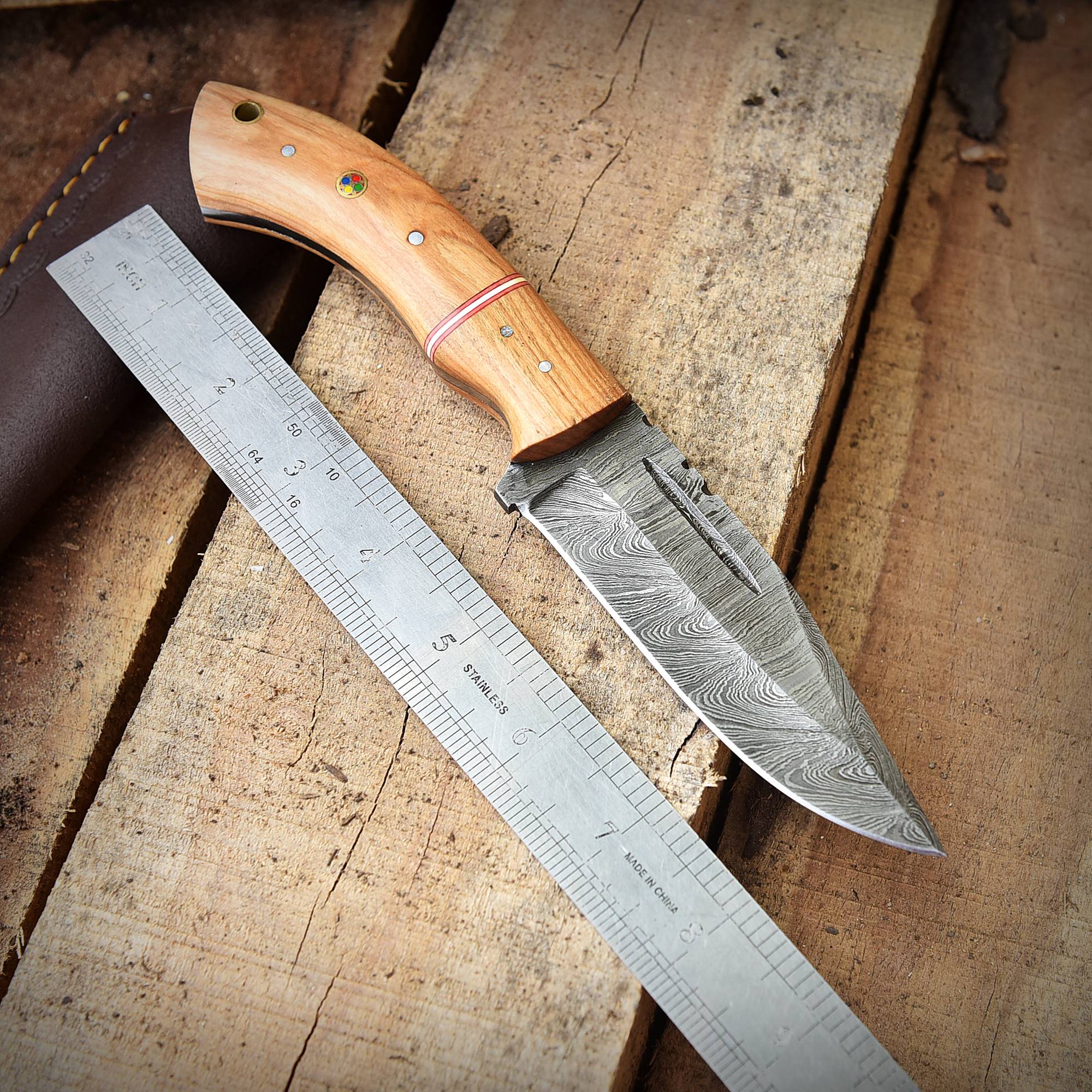 Handmade Damascus Steel Outdoor Hunting Skinner Knife Wood Handle - Image 2