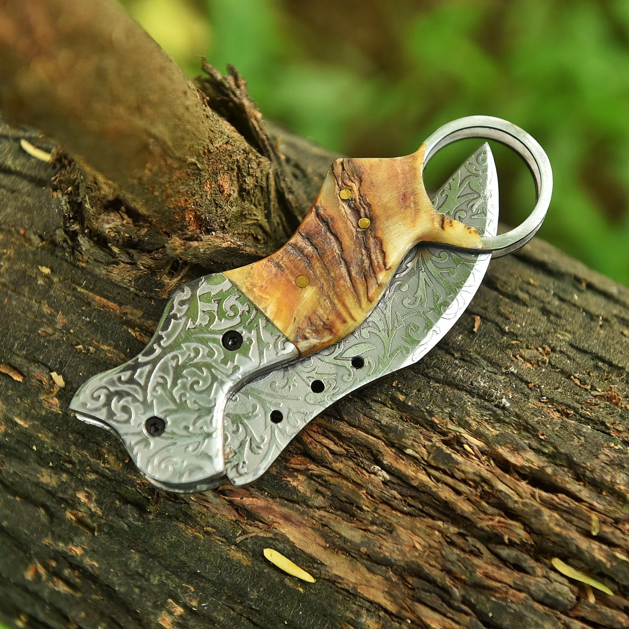 Handmade Engraved Folding Blade Pocket Knife Ram Horn Finger Ring Handle - Image 6