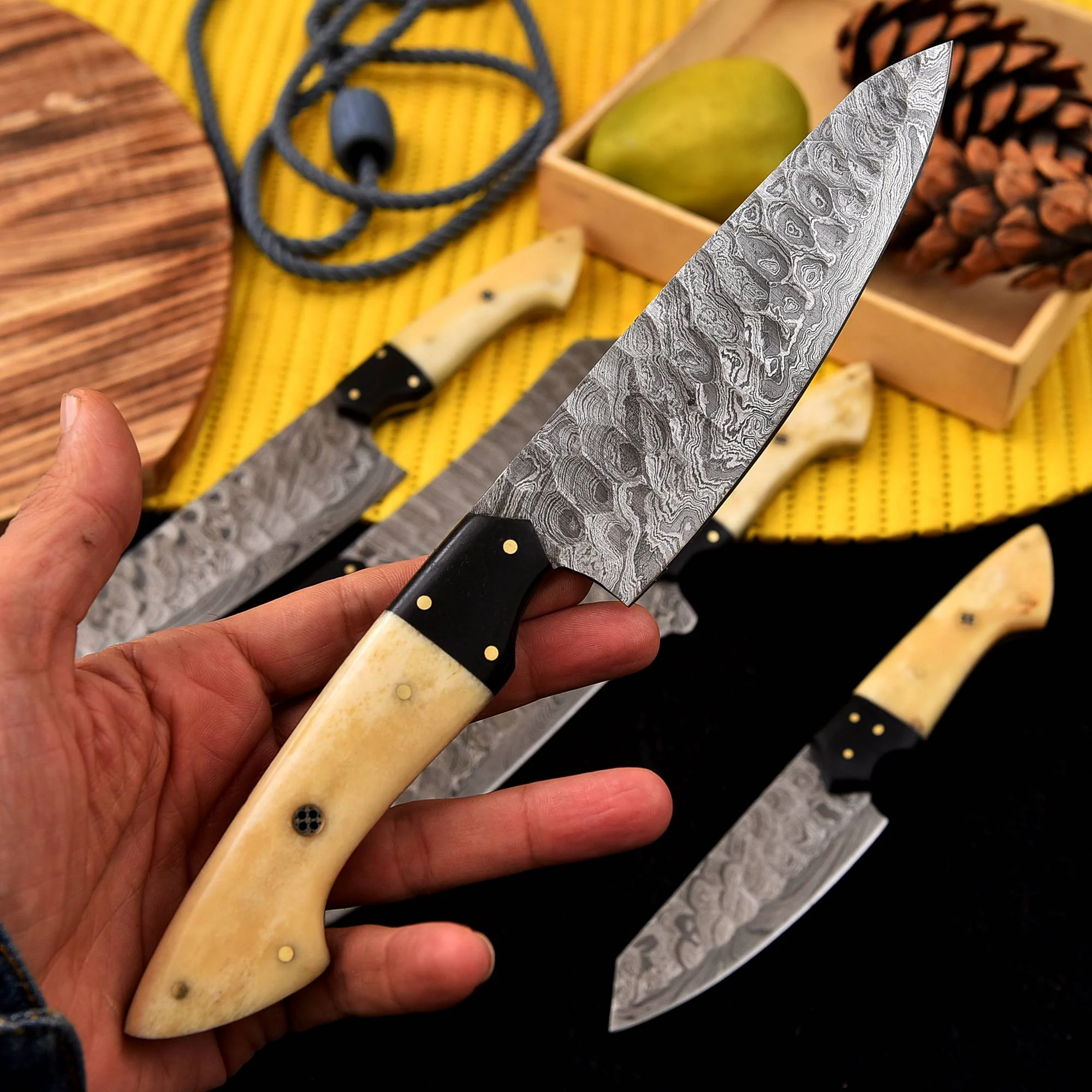 Masterfully Crafted Damascus Steel Chef's Knife Superior Quality for Professional Kitchen Knives X-221 - Image 5