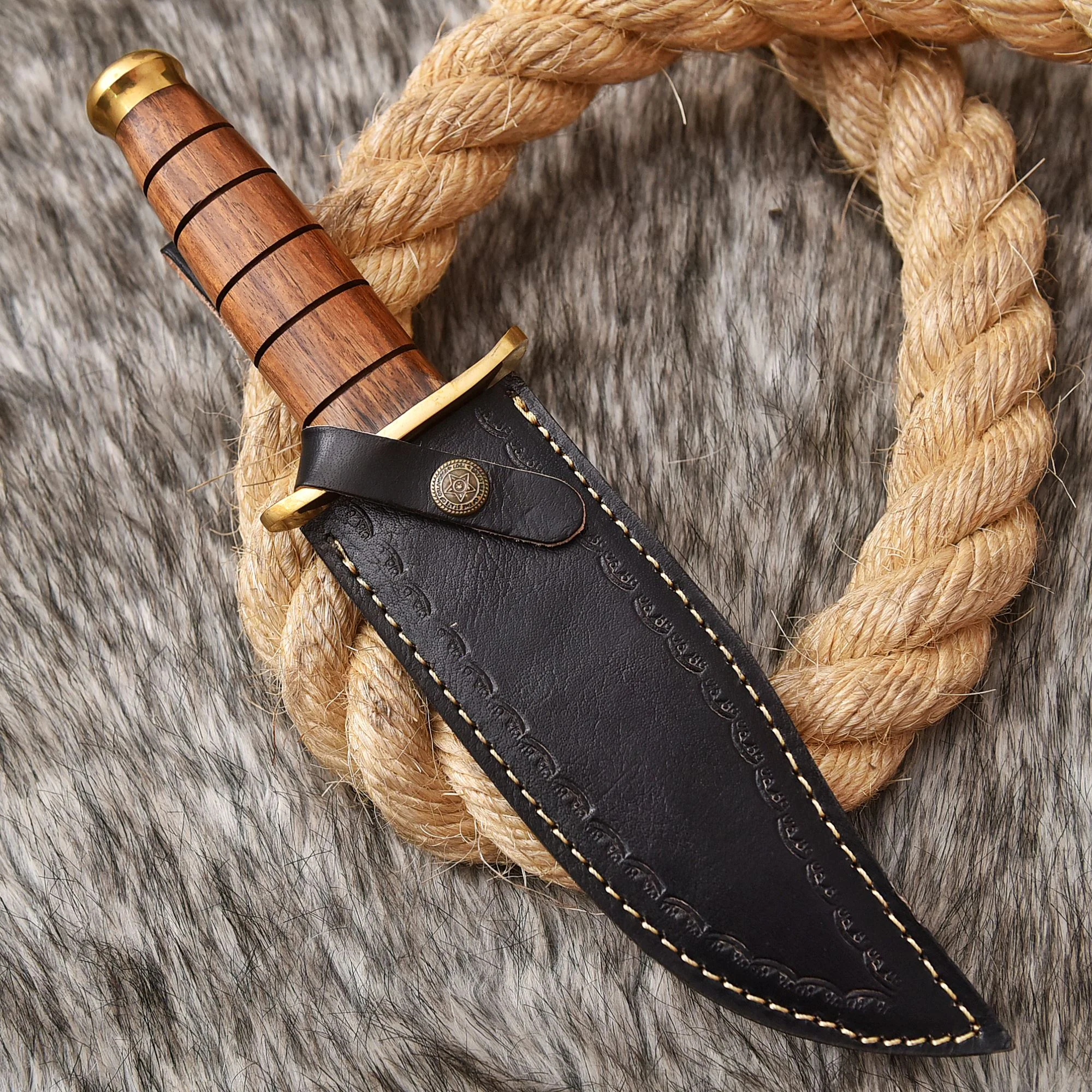Outdoor Carbon Steel Fixed Blade Hunting Knife Wood Brass Guard Handle - Image 5