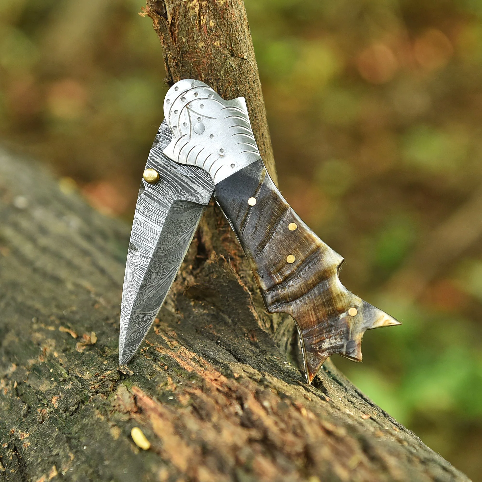 Premium Handmade Damascus Folding Blade Pocket Knife Ram Horn Handle - Image 5